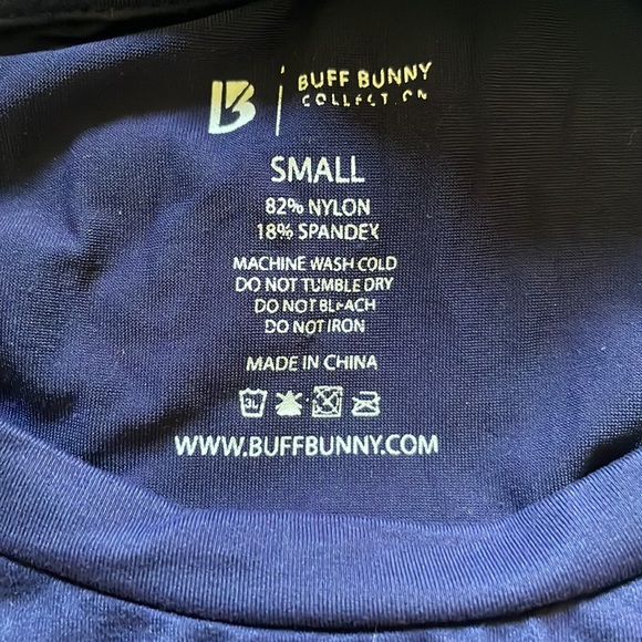 Buff bunny cropped workout top, small - Picture 4 of 4